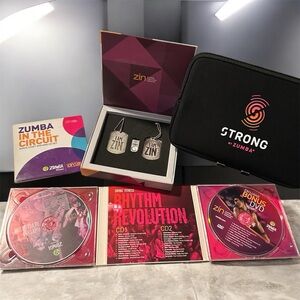 Zumba Fitness/ZIN DVD, CD and Accessory Set (4 pcs)